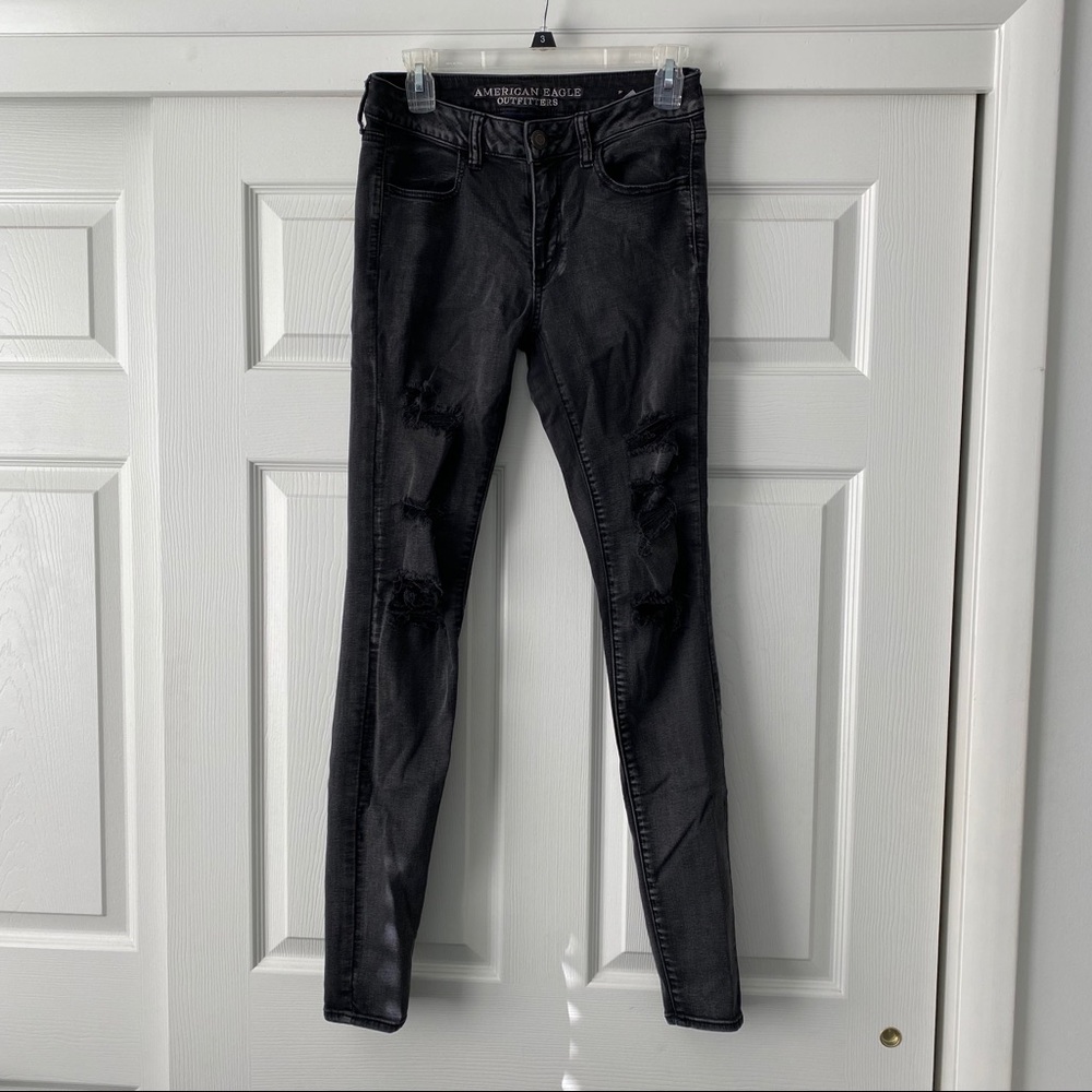 Distressed jeggings